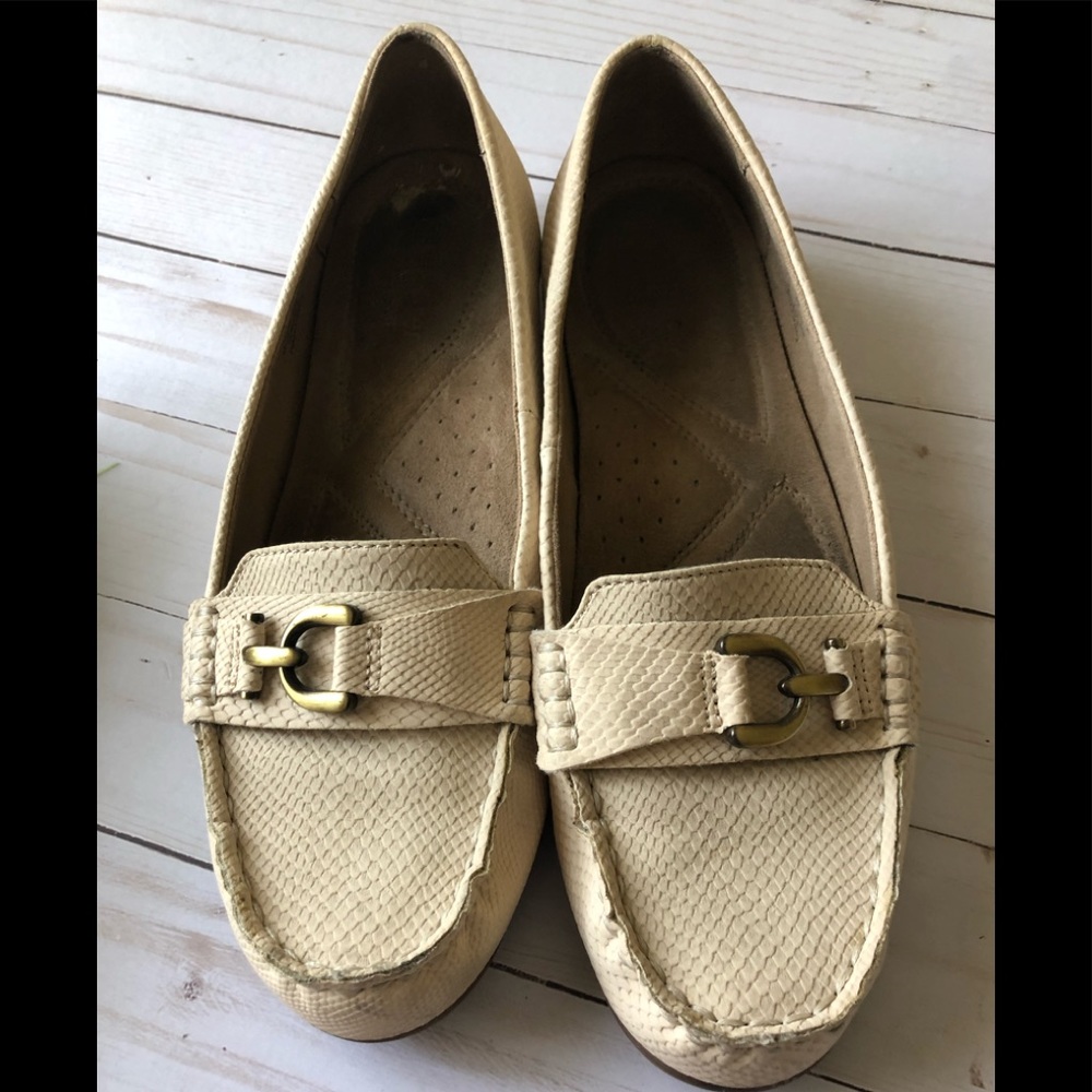 NATURALIZER LOAFER